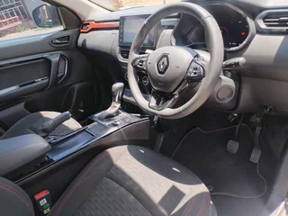 2023 RENAULT KIGER 1.0 TURBO AUTOMATIC TRANSMISSION IN EXCELLENT CONDITION WITH SERVICE BOOK