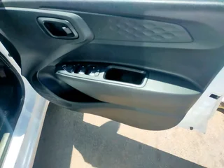 2023 HYUNDAI I10 GRAND MANUAL TRANSMISSION IN EXCELLENT CONDITION WITH REVERSE CAMERA