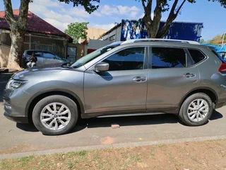 2022 NISSAN XTRAIL 2.5 CITY 4X4 AUTOMATIC TRANSMISSION IN EXCELLENT CONDITION WITH SERVICE BOOK