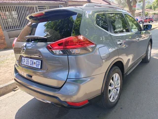 2022 NISSAN XTRAIL 2.5 CITY 4X4 AUTOMATIC TRANSMISSION IN EXCELLENT CONDITION WITH SERVICE BOOK