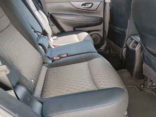 2022 NISSAN XTRAIL 2.5 CITY 4X4 AUTOMATIC TRANSMISSION IN EXCELLENT CONDITION WITH SERVICE BOOK