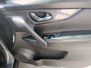 2022 NISSAN XTRAIL 2.5 CITY 4X4 AUTOMATIC TRANSMISSION IN EXCELLENT CONDITION WITH SERVICE BOOK