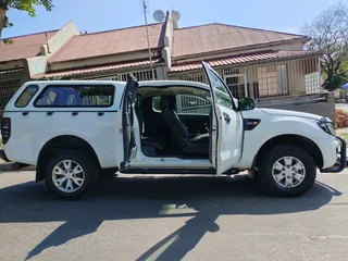 2014 Ford Ranger 2.2 4x4 6 Speed Extra Cab Manual Transmission In Excellent Condition With Canopy