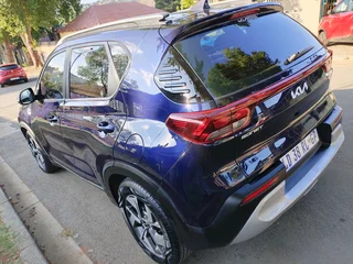 2023 KIA SONET 1.5 AUTOMATIC TRANSMISSION IN EXCELLENT CONDITION WITH SERVICE BOOK