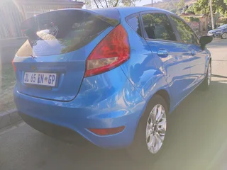 2011 FORD FIESTA 1.4 MANUAL TRANSMISSION IN EXCELLENT CONDITION