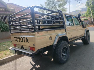 2019 TOYOTA LAND CRUISER LX V8 4X4 TRD MANUAL TRANSMISSION IN EXCELLENT CONDITION