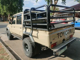 2019 TOYOTA LAND CRUISER LX V8 4X4 TRD MANUAL TRANSMISSION IN EXCELLENT CONDITION