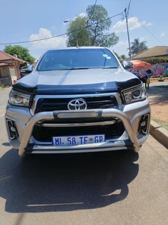 2019 TOYOTA HILUX DOUBLE CAB 2.8 GD6 4X4 AUTOMATIC TRANSMISSION IN EXCELLENT CONDITION
