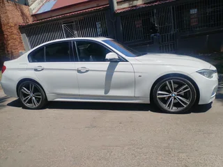 2016 BMW 328I M SPORT TWIN TURBO AUTOMATIC TRANSMISSION IN EXCELLENT CONDITION