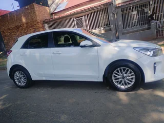 2018 Kia Rio 1.2 Automatic Transmission With Service Book And Reverse Camera