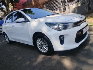 2018 KIA RIO 1.2 AUTOMATIC TRANSMISSION WITH SERVICE BOOK AND REVERSE CAMERA