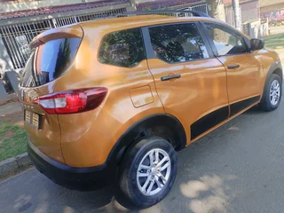 2022 RENAULT TRIBER 1.0 MANUAL TRANSMISSION IN EXCELLENT CONDITION