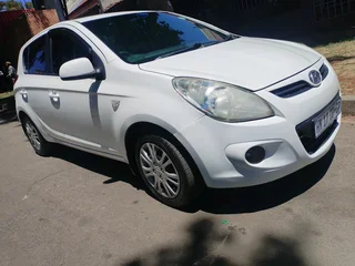 2010 HYUNDAI I20 MANUAL TRANSMISSION 1.6 IN EXCELLENT CONDITION