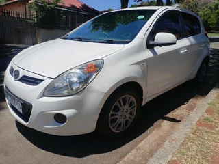 2010 HYUNDAI I20 MANUAL TRANSMISSION 1.6 IN EXCELLENT CONDITION