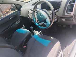 2010 HYUNDAI I20 MANUAL TRANSMISSION 1.6 IN EXCELLENT CONDITION