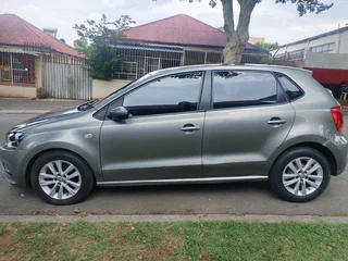 2019 VOLKSWAGEN POLO VIVO 1.4 MANUAL TRANSMISSION IN EXCELLENT CONDITION, SERVICE BOOK AND SPARE KEY