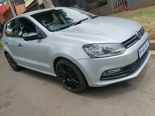 2017 VOLKSWAGEN POLO TSI 1.2 MANUAL TRANSMISSION IN EXCELLENT CONDITION