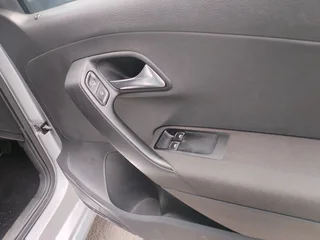 2017 VOLKSWAGEN POLO TSI 1.2 MANUAL TRANSMISSION IN EXCELLENT CONDITION