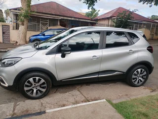 2019 Renault Captur 900t Manual Transmission In Excellent Condition