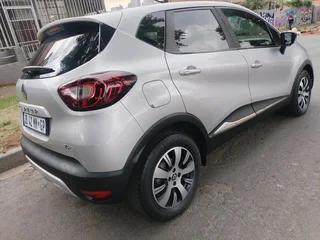 2019 RENAULT CAPTUR 900T MANUAL TRANSMISSION IN EXCELLENT CONDITION