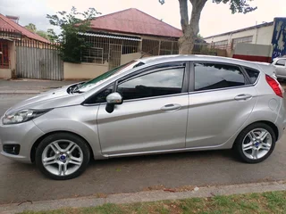 2012 FORD FIESTA 1.4 MANUAL TRANSMISSION IN EXCELLENT CONDITION