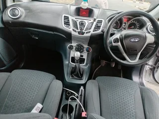 2012 FORD FIESTA 1.4 MANUAL TRANSMISSION IN EXCELLENT CONDITION