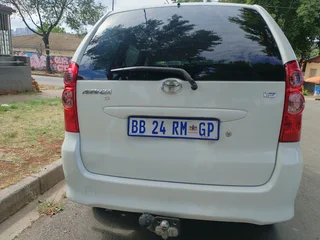 2009 TOYOTA AVANZA 1.5 MANUAL TRANSMISSION IN EXCELLENT CONDITION WITH LEATHER SEATS