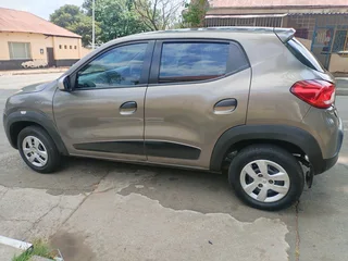 2018 RENAULT KWID 1.0 MANUAL TRANSMISSION IN EXCELLENT CONDITION WITH FULL SERVICE HISTORY