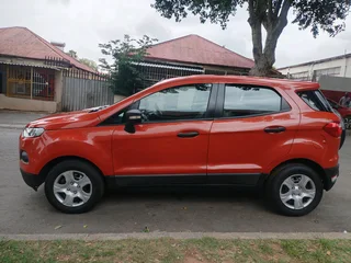 2017 FORD ECOSPORT 1.5 MANUAL TRANSMISSION IN EXCELLENT CONDITION WITH SERVICE BOOK AND SPARE KEYS