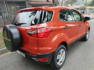 2017 FORD ECOSPORT 1.5 MANUAL TRANSMISSION IN EXCELLENT CONDITION WITH SERVICE BOOK AND SPARE KEYS