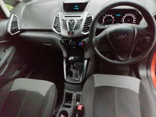 2017 FORD ECOSPORT 1.5 MANUAL TRANSMISSION IN EXCELLENT CONDITION WITH SERVICE BOOK AND SPARE KEYS