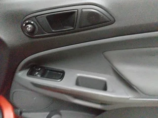 2017 FORD ECOSPORT 1.5 MANUAL TRANSMISSION IN EXCELLENT CONDITION WITH SERVICE BOOK AND SPARE KEYS