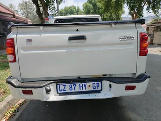 2022 MAHINDRA PICKUP 2.2 DIESEL MANUAL TRANSMISSION IN EXCELLENT CONDITION WITH SERVICE BOOK