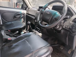 2022 MAHINDRA PICKUP 2.2 DIESEL MANUAL TRANSMISSION IN EXCELLENT CONDITION WITH SERVICE BOOK