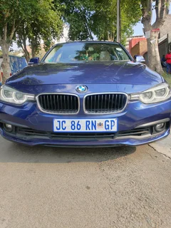 2015 Bmw 320i F30 Automatic Transmission In Excellent Condition With Sun Roof