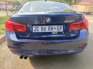 2015 BMW 320I F30 AUTOMATIC TRANSMISSION IN EXCELLENT CONDITION WITH SUN ROOF