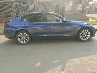 2015 BMW 320I F30 AUTOMATIC TRANSMISSION IN EXCELLENT CONDITION WITH SUN ROOF