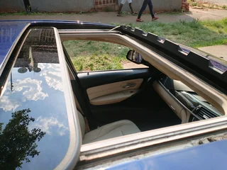 2015 BMW 320I F30 AUTOMATIC TRANSMISSION IN EXCELLENT CONDITION WITH SUN ROOF