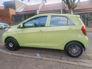 2011 KIA PICANTO 1.1 MANUAL TRANSMISSION IN EXCELLENT CONDITION WITH FULL SERVICE HISTORY