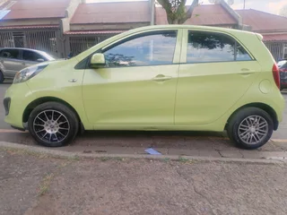 2011 KIA PICANTO 1.1 MANUAL TRANSMISSION IN EXCELLENT CONDITION WITH FULL SERVICE HISTORY