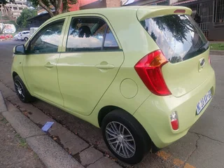 2011 KIA PICANTO 1.1 MANUAL TRANSMISSION IN EXCELLENT CONDITION WITH FULL SERVICE HISTORY