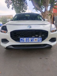 2025 SUZUKI SWIFT 1.2 GL MANUAL TRANSMISSION IN EXCELLENT CONDITION