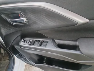 2025 SUZUKI SWIFT 1.2 GL MANUAL TRANSMISSION IN EXCELLENT CONDITION