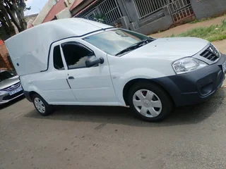 2019 NISSAN NP200 BAKKIE 1.6 IN EXCELLENT CONDITION WITH CANOPY AND AIRCON