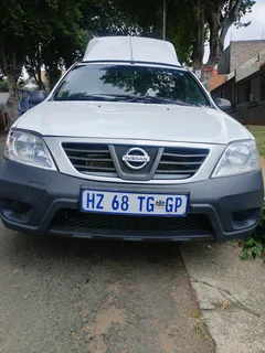 2019 NISSAN NP200 BAKKIE 1.6 IN EXCELLENT CONDITION WITH CANOPY AND AIRCON