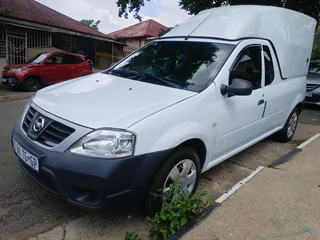 2019 NISSAN NP200 BAKKIE 1.6 IN EXCELLENT CONDITION WITH CANOPY AND AIRCON