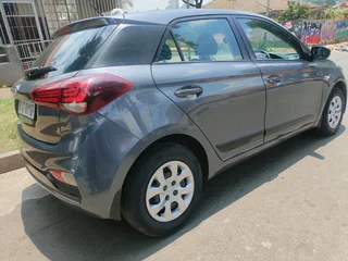 2018 HYUNDAI I20 MANUAL TRANSMISSION 1.2 IN EXCELLENT CONDITION