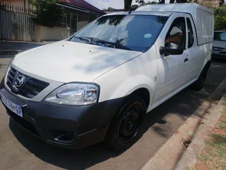 2017 NISSAN NP200 BAKKIE 1.6 IN EXCELLENT CONDITION WITH CANOPY