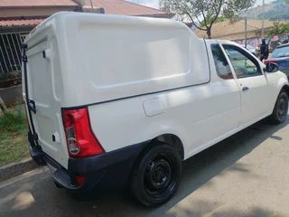 2017 NISSAN NP200 BAKKIE 1.6 IN EXCELLENT CONDITION WITH CANOPY