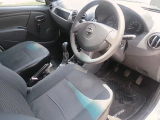 2017 NISSAN NP200 BAKKIE 1.6 IN EXCELLENT CONDITION WITH CANOPY